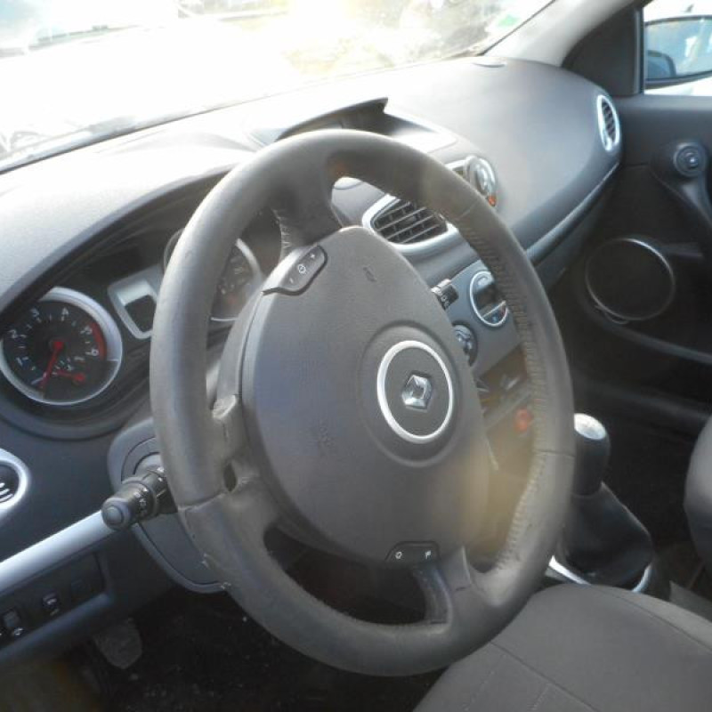 Boitier UCH RENAULT CLIO 3 Photo n°8