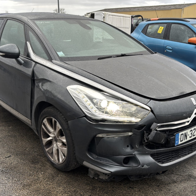 DS DS5 PHASE 2 2.0 BLUE HDI - 16V TURBO Photo n°2