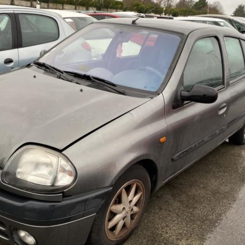 Pompe à carburant RENAULT CLIO 2 Photo n°6