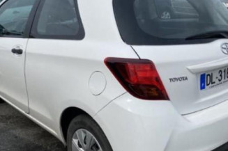 Custode arriere droit TOYOTA YARIS 3