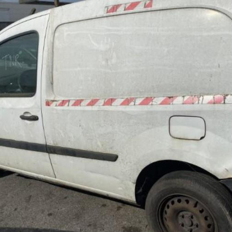 Pompe à carburant RENAULT KANGOO 2 Photo n°12