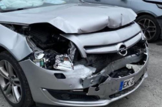 Pare choc arriere OPEL INSIGNIA 1