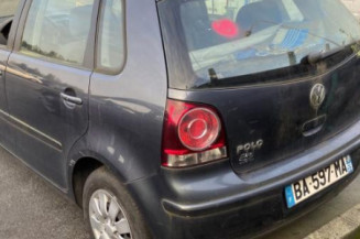 Pare choc arriere VOLKSWAGEN POLO 4