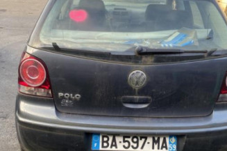 Pare choc arriere VOLKSWAGEN POLO 4