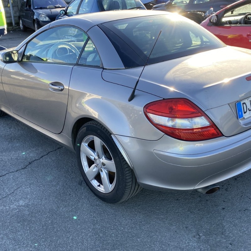 MERCEDES CLASSE SLK 171 PHASE 1 CABRIOLET 280 3.0i - 24V V6 Photo n°4