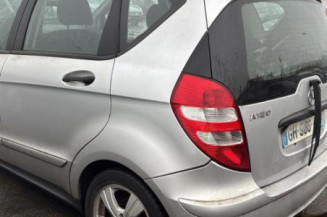 Pare choc arriere MERCEDES CLASSE A 169