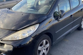 Pare choc arriere PEUGEOT 207