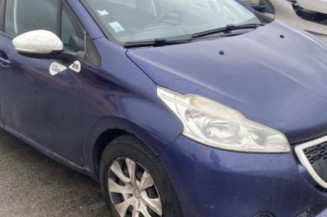 Com (Bloc Contacteur Tournant+Commodo Essuie Glace+Commodo Phare) PEUGEOT 208 1