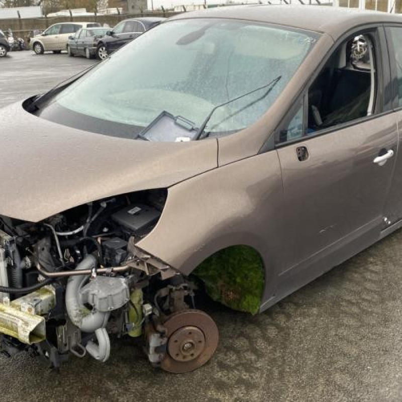 Anti brouillard arriere gauche RENAULT SCENIC 3 Photo n°4