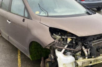 Anti brouillard arriere gauche RENAULT SCENIC 3