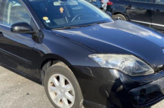 Pare choc arriere RENAULT LAGUNA 3