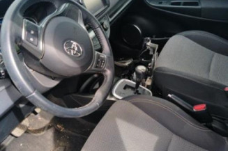 Poignee porte arriere gauche TOYOTA YARIS 3