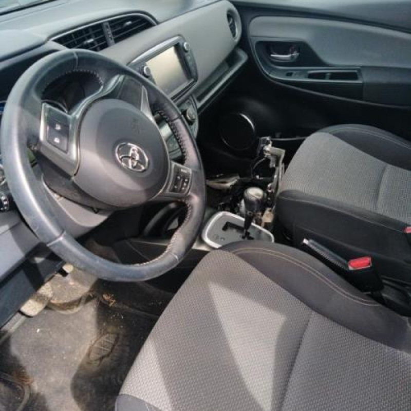 Poignee porte arriere gauche TOYOTA YARIS 3 Photo n°8