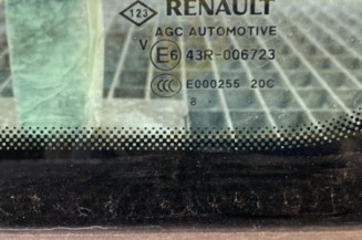 Custode arriere droit RENAULT MEGANE 4