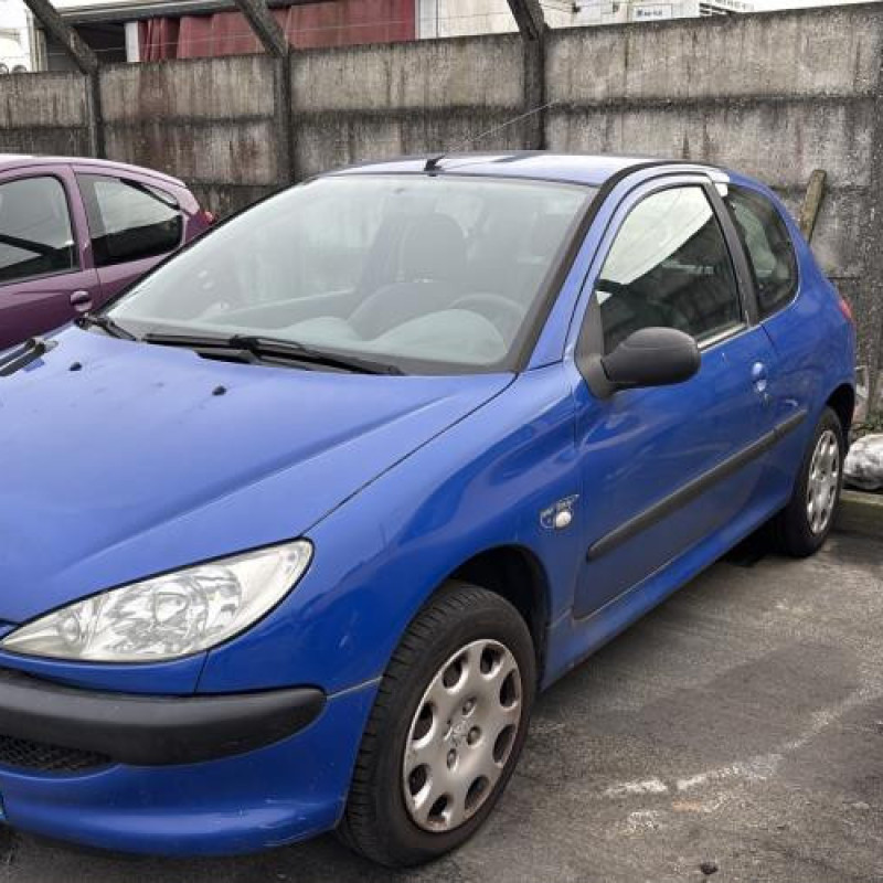 Pare choc arriere PEUGEOT 206 Photo n°1