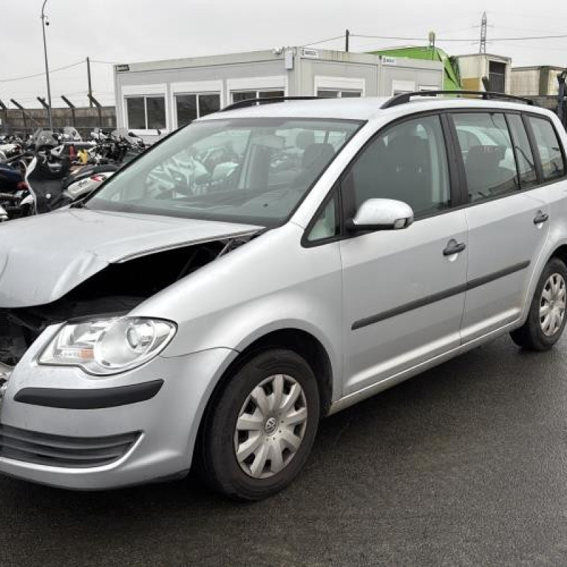 Pare choc arriere VOLKSWAGEN TOURAN 1 Photo n°17