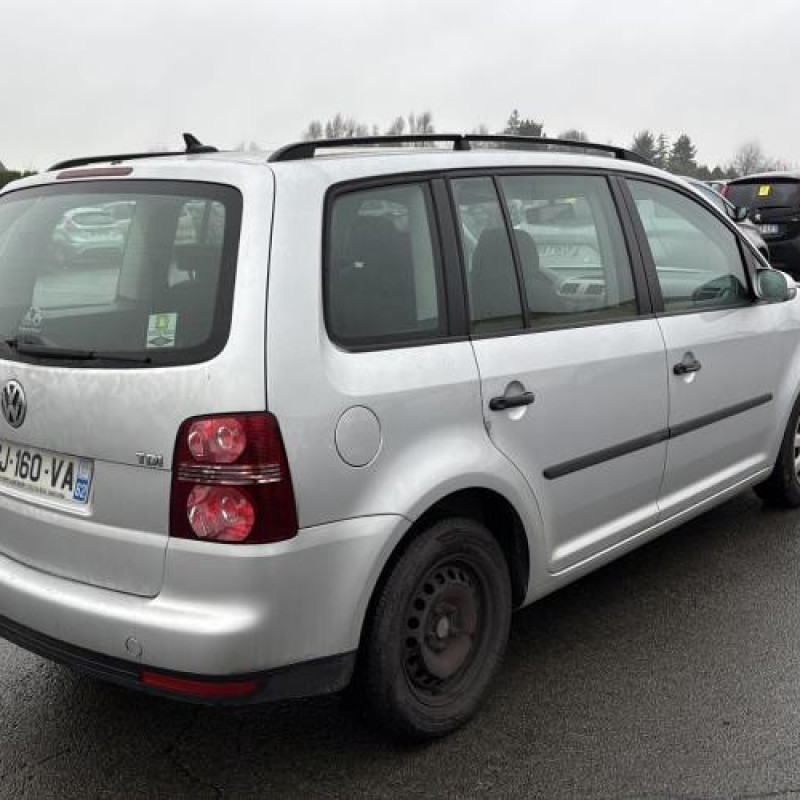 Pare choc arriere VOLKSWAGEN TOURAN 1 Photo n°19