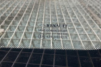 Custode arriere droit RENAULT CLIO 3