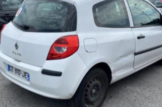 Pare choc arriere RENAULT CLIO 3