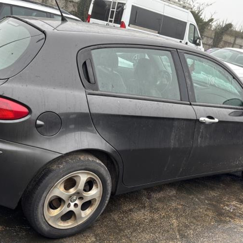 Aile avant gauche ALFA ROMEO 147 Photo n°11