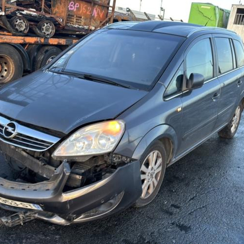 Pare choc arriere OPEL ZAFIRA B Photo n°8