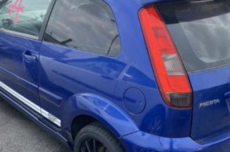 Arret de porte avant gauche FORD FIESTA 5