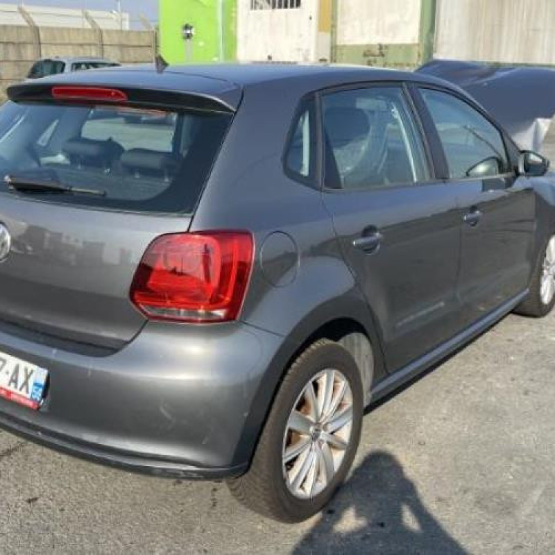 Pare choc arriere VOLKSWAGEN POLO 5 Photo n°9