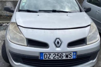 Pare choc arriere RENAULT CLIO 3