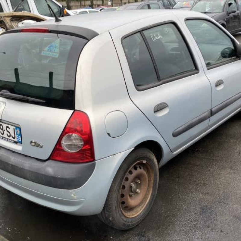 Pare choc arriere RENAULT CLIO 2 Photo n°9