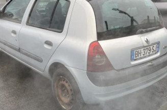 Pare choc arriere RENAULT CLIO 2