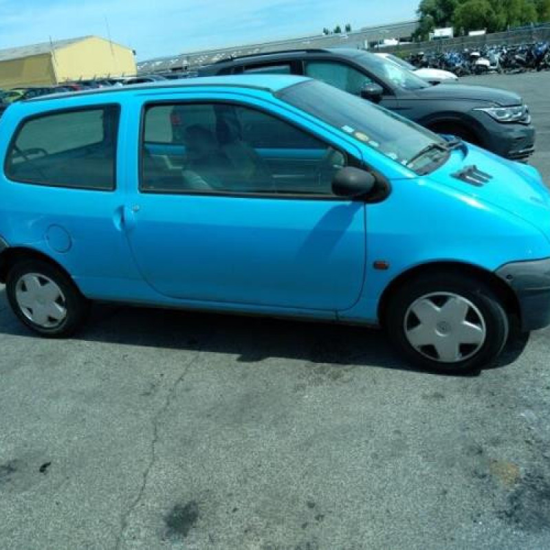 Pare choc arriere RENAULT TWINGO 1 Photo n°8