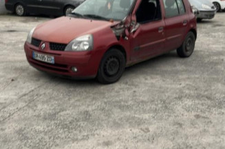 Pare choc arriere RENAULT CLIO 2