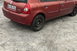 Pare choc arriere RENAULT CLIO 2