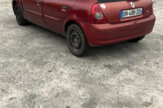 Pare choc arriere RENAULT CLIO 2