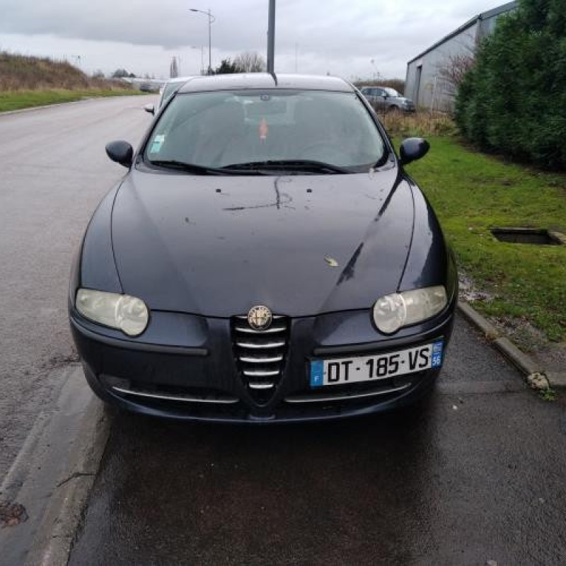 Custode arriere droit ALFA ROMEO 147 Photo n°1