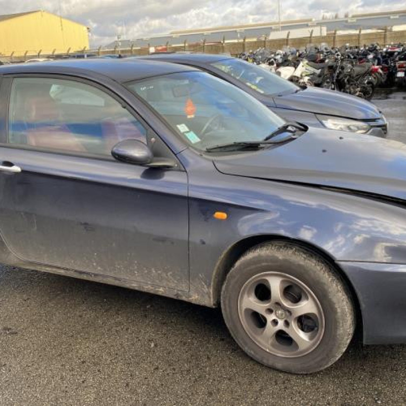 Custode arriere droit ALFA ROMEO 147 Photo n°17