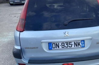 Pare choc arriere PEUGEOT 206