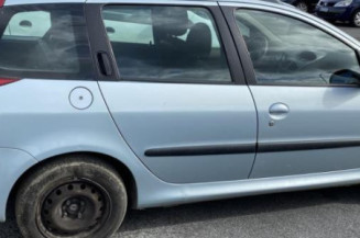 Pare choc arriere PEUGEOT 206