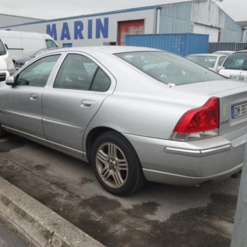 Pare choc arriere VOLVO S 60 1 Photo n°5