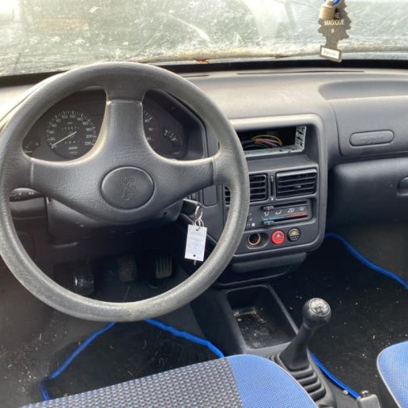 Poignee interieur arriere droit PEUGEOT 106 Photo n°13