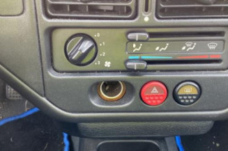 Poignee interieur arriere droit PEUGEOT 106