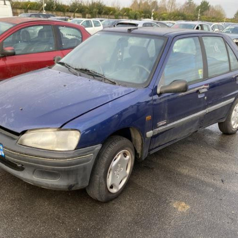 Pare choc arriere PEUGEOT 106 Photo n°1