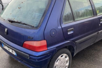 Pare choc arriere PEUGEOT 106