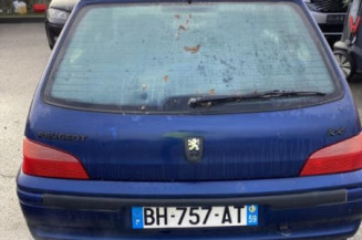 Pare choc arriere PEUGEOT 106