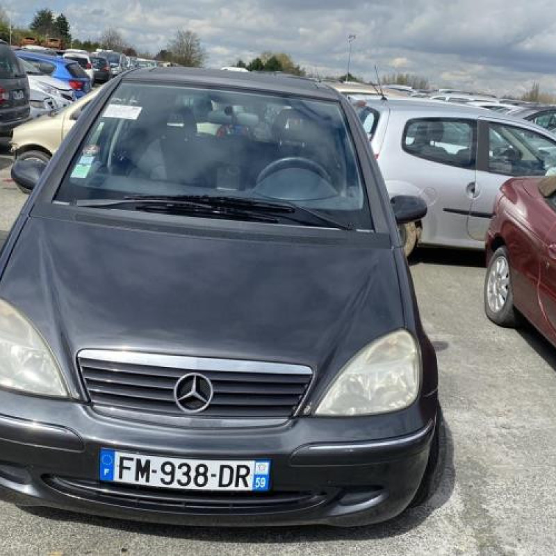 Pare choc avant MERCEDES CLASSE A 168 Photo n°8