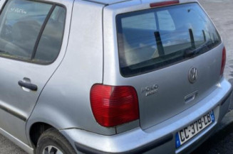 Pare choc arriere VOLKSWAGEN POLO 3