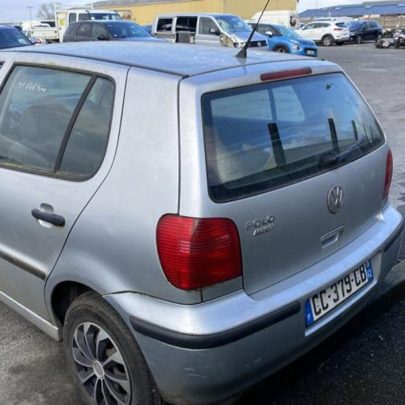 Pare choc arriere VOLKSWAGEN POLO 3 Photo n°10