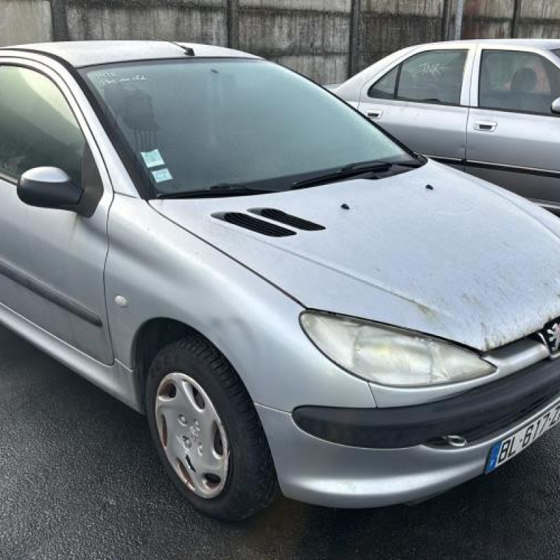 Pare choc arriere PEUGEOT 206 Photo n°8