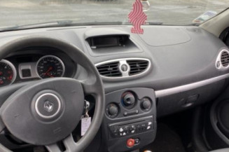 Poignee interieur arriere droit RENAULT CLIO 3