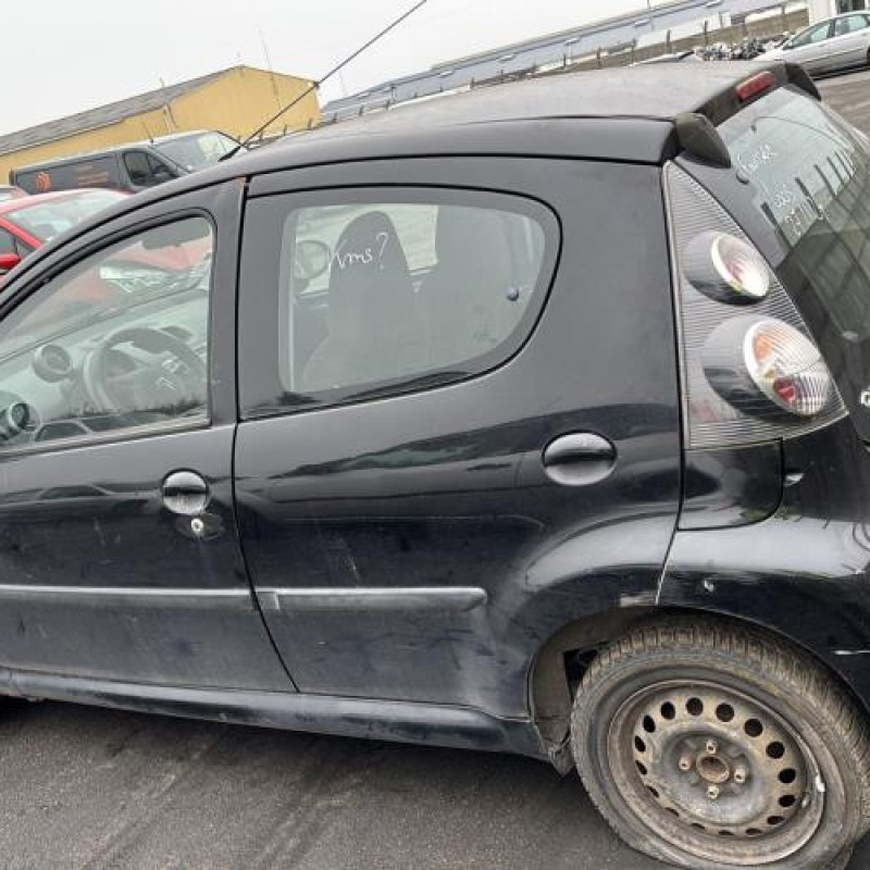 Feu arriere principal gauche (feux) CITROEN C1 1 Photo n°11